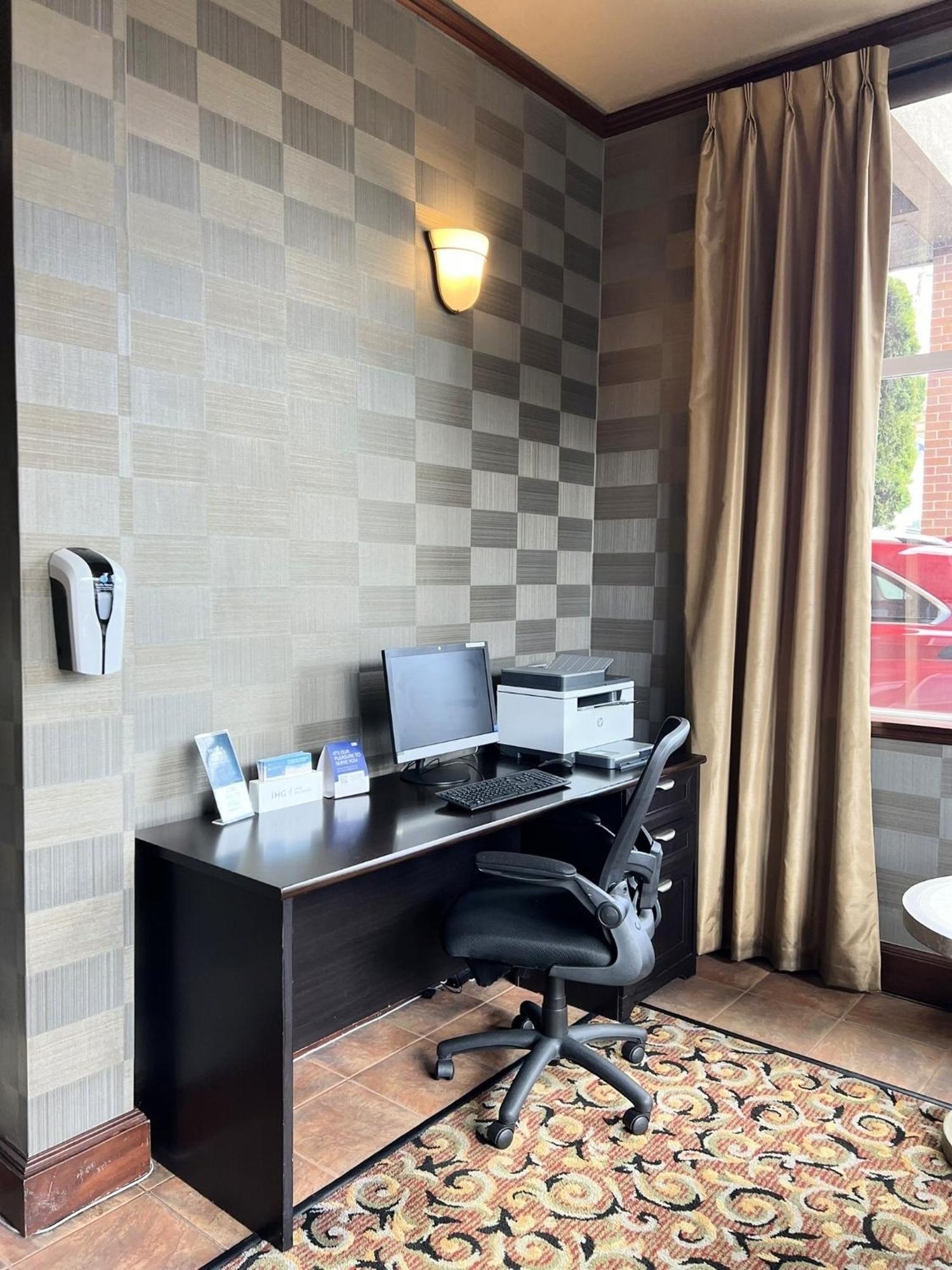 Holiday Inn Express Hotel & Suites Portland-Northwest Downtown By Ihg Dış mekan fotoğraf